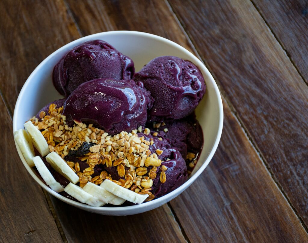 Indulge in this creamy açai bowl with fresh blueberries and coconut—pure tropical bliss!